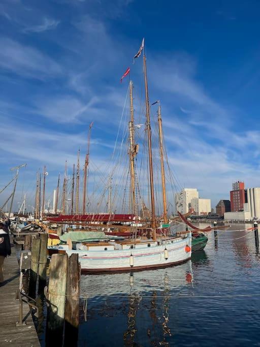 Moderne Lejlighed Ved Flensborg Havn Luaran gambar